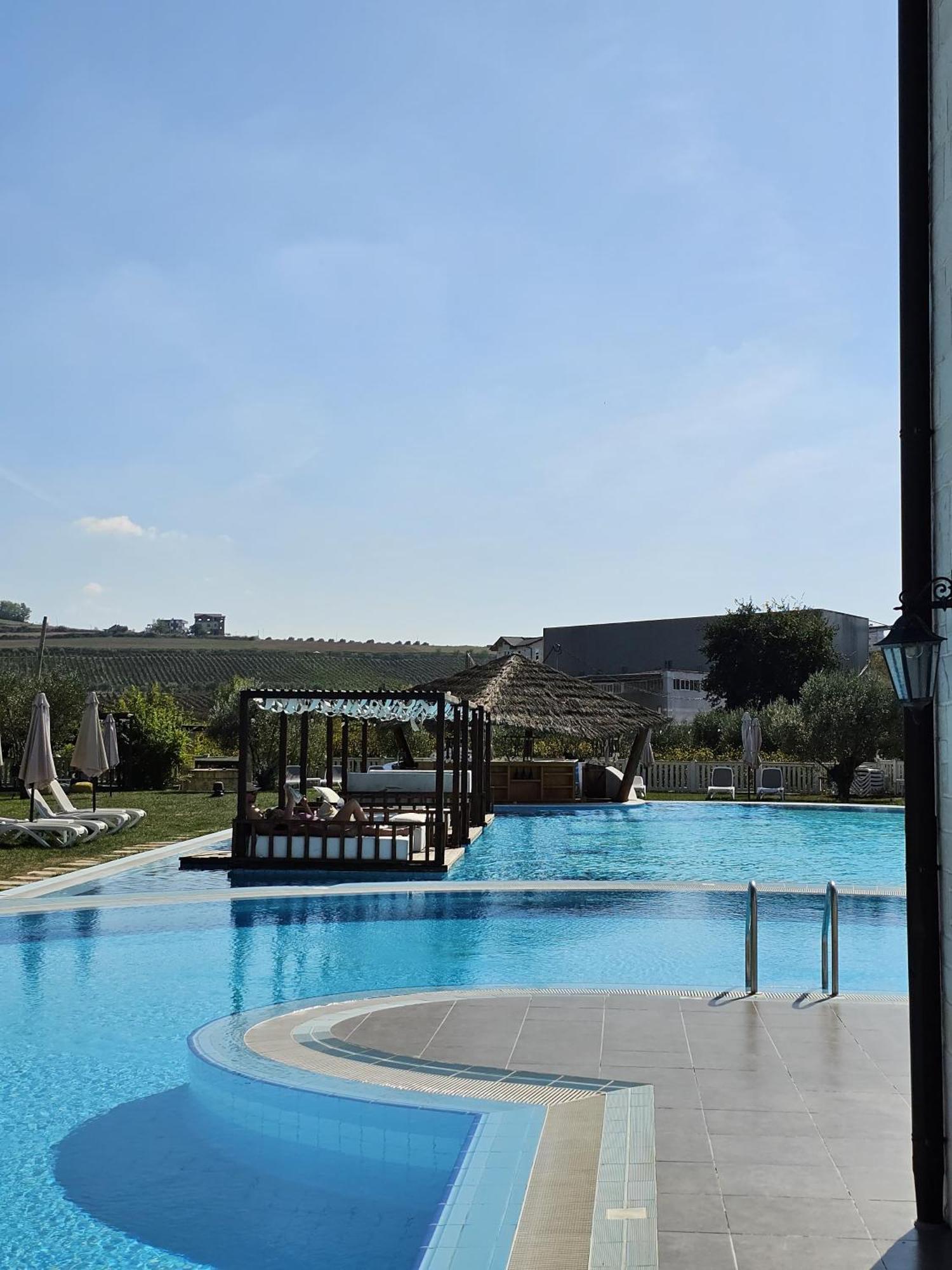 Vinea Resort Durrës Exteriér fotografie